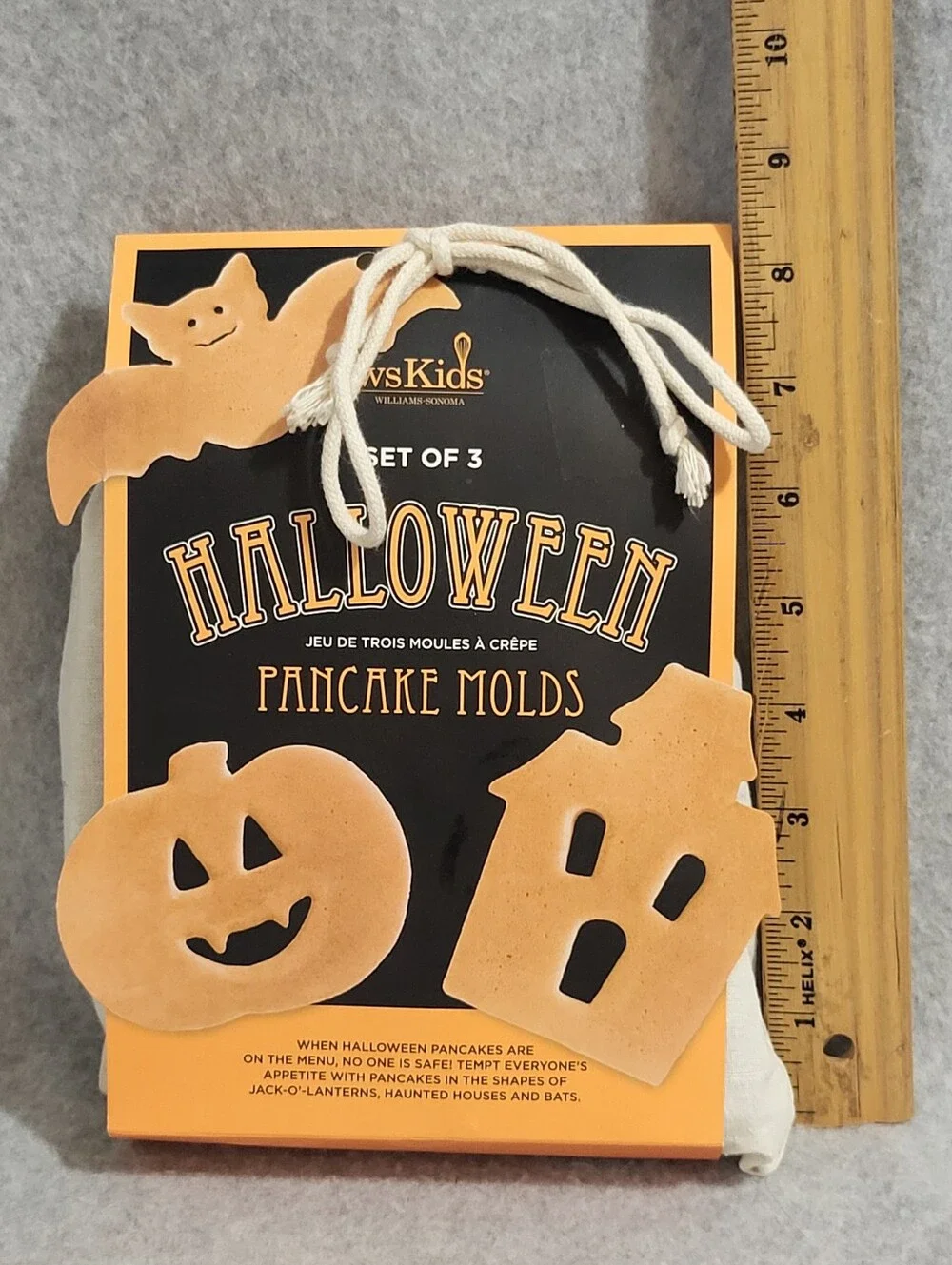 Williams Sonoma Set of 3 Halloween Pancake Molds Bat Pumpkin Haunted House NEW